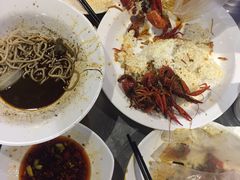 -龙巢盱眙龙虾·牛蛙·烧烤宵夜(八卦岭店)