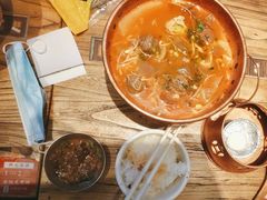 -成都你六姐·牛肉冒菜(上海环宇荟店)