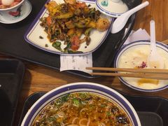 -云阿蛮云南生烫牛肉米线(奉贤路店)