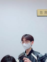 -侨治发型