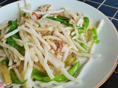 芦苇根炒肉丝-梦缘水乡·湖景餐厅