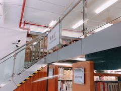 -上海市虹口区图书馆(曲阳分馆)