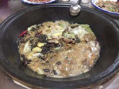 -粘豆包柴火铁锅炖