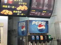 -华莱士·全鸡汉堡(财经学院店)