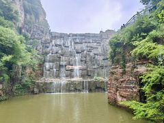 -龙潭大峡谷