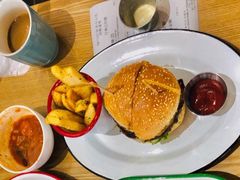 -HELLO 27 意面·沙拉·帕尼尼