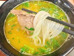 牛肉粉丝汤-大龙汤包