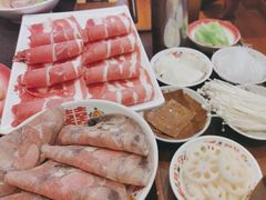 -沸炉重庆老火锅(军事博物馆店)