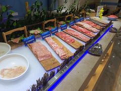 -锤头鲨毛肚海鲜烤肉自助餐厅(国购广场店)