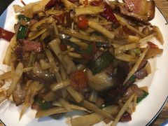 -牛八宝桂林米粉(八里庄店)