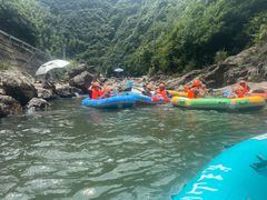 -安吉龙王山峡谷漂流