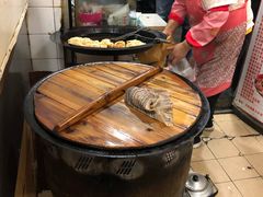 -黄阿姨锅贴大王(万航渡路店)