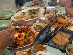 -嗨辣小聚·盘锦河蟹·海鲜烧烤龙虾(盘锦十年好店)