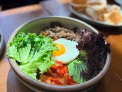 烧烤牛肉能量拌饭-Two Birds One Stone·一石二鸟(诚品生活店)