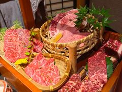 -山川小町·极番烧肉(新地假日广场店)