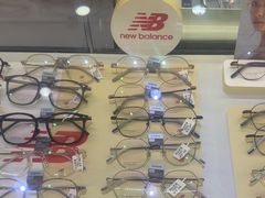 -光明眼镜·蔡司授权(徐泾店)