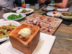 -童年小筑餐厅(申花路店)