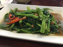 -Dang restaurant (patong phuket)