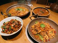灶膛罐罐牛腩-吃饭皇帝大土家民族菜(正大广场店)