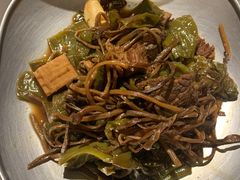 酱牛肉尖椒红薯梗-延锄汤饭食堂(桂林路店)