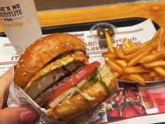 -The Habit Burger Grill 哈比特汉堡(爱琴海店)