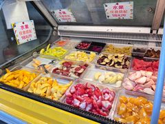 自助取餐区-老炳·七丛松甘草水果