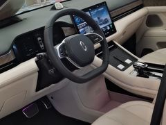 -华为授权体验店(中山公园来福士)