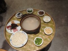 -一坐一忘云南菜(嘉里中心店)