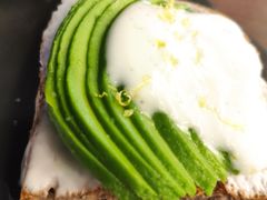 牛油果烤面包配酸奶-1861意大利餐厅(文化广场店)