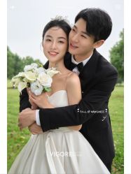 -雪中彩影婚纱摄影·微光艺术中心