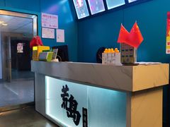 -荒岛实景沉浸密室(江汉路1店)