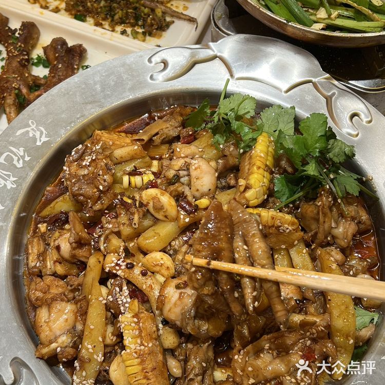 和小姐妹近期发现的贼好吃的烧烤店，吃过一次就爱上了！