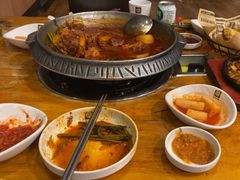 -喇喇排骨火锅·传统韩式脊骨汤(望京西园总店)