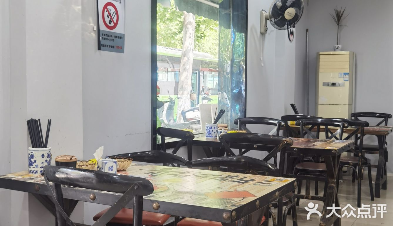 食在不懂我就问 就在小区附近的一家路边面店