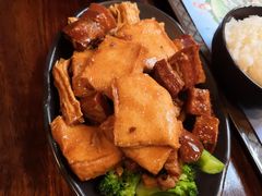 支竹豆干红焖肉套餐-横琴湾畔餐厅(长隆海洋王国白鲸剧场店)