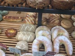 -焙丽拾光(麦凯乐直营店)
