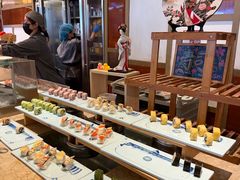 -大中华希尔顿酒店-念自助餐·嗨啤·小龙虾
