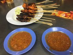 沙爹-黄亚华小食店(Jalan Alor)