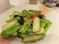 蒜蓉木耳炒海南丝瓜-闻见中国海南菜(K11店)