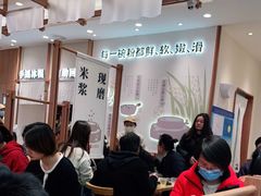 大堂-小满手工粉(上海品尊国际店)