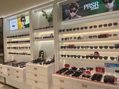 -J-Optical佳视明眼镜·蔡司视觉(青岛金茂览秀城店)