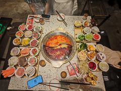 -红九格老火锅(三峡广场店)