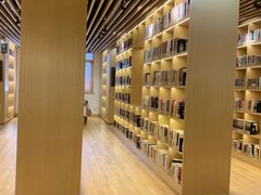 -漕河泾街道图书馆(漕河泾社区文化活动中心店)