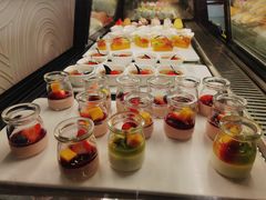 -亚洲国际大酒店·云顶阁旋转自助餐厅