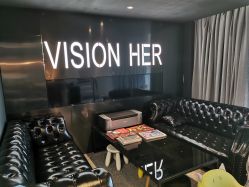 -VISION HER·薇森鹤专业孕婴亲子摄影工作室