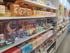 -名创优品(北京新中关购物中心地铁层店)