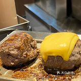 一人一个座位 ，好适合i人啊哈哈哈...