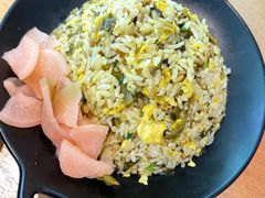 酸菜肉沫蛋炒饭-花盐街·四川乐山小吃(西单大悦城店)