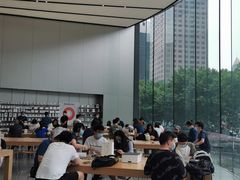 -Apple零售店(新街口店)