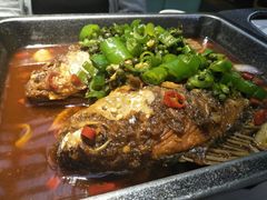 -阿瓦山寨·湘菜现炒·剁椒鱼头王(咸阳总店)